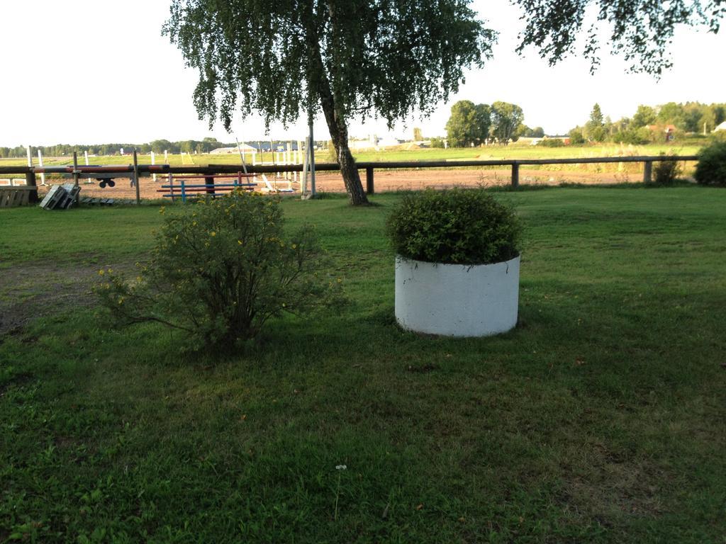 Villa Backgardens Stugby à Axvall Extérieur photo